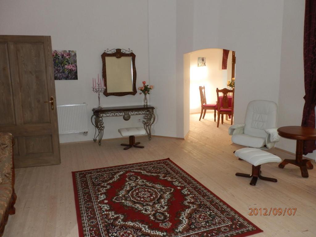 Hotel Kastiel Biela Dama A Cierny Rytier à Krompachy Chambre photo